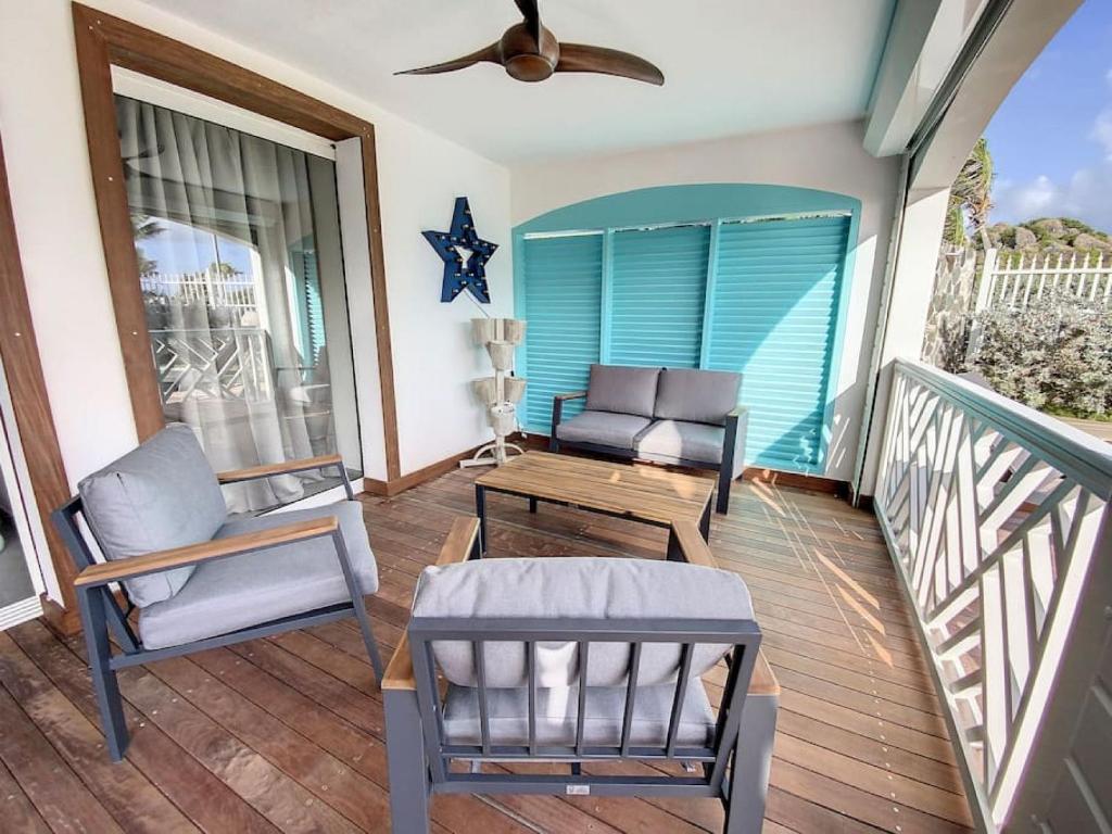 Princess Blue, 3BDR, Beach Front Deluxe, Orient Bay, Pool, Wifi 100 Mps photo 2