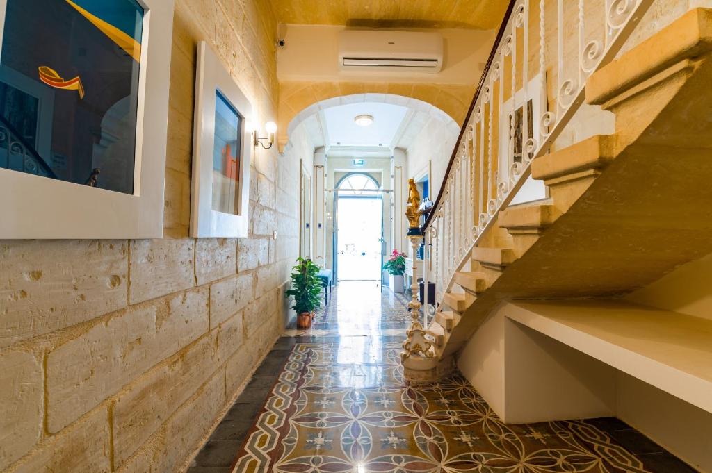 Monreal Boutique Townhouse - R024RM6 photo 3