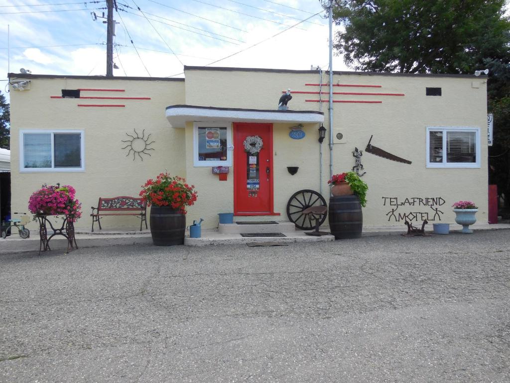 Tel-A-Friend Motel photo 3