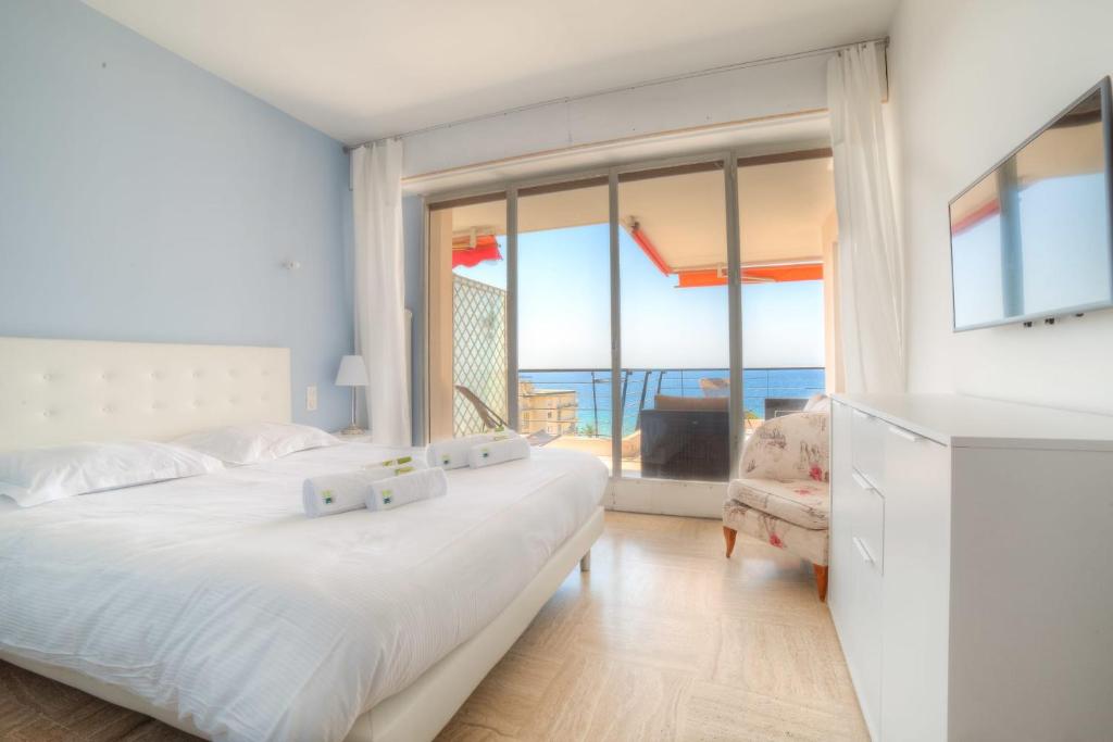IMMOGROOM- 2 bedrooms -Panoramic Sea view - Huge Terrace - Beach photo 4