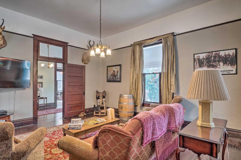 Pet-Friendly Shreveport Home about 1 Mile to Downtown! photo 3