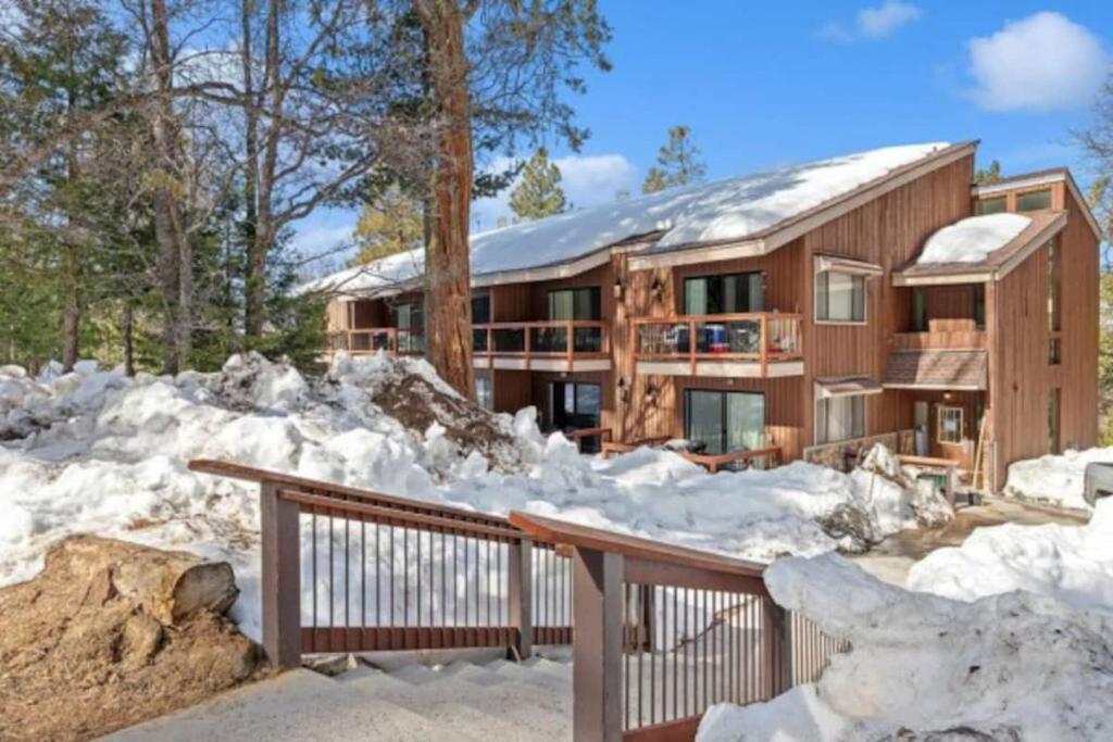 Yosemite West Condos photo 2