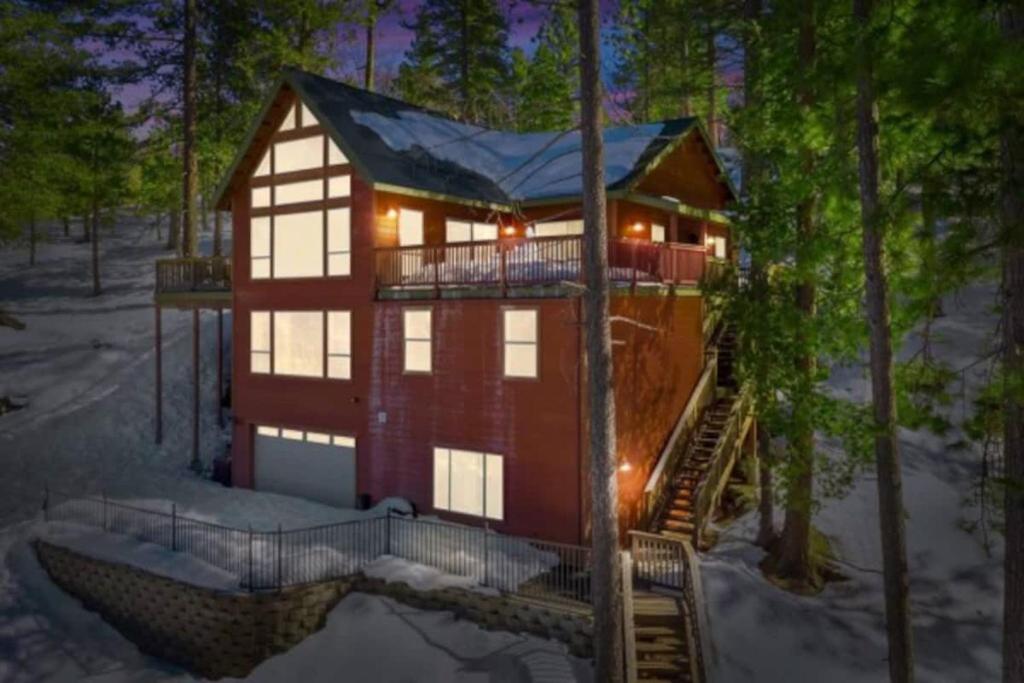 Glacier Peak Lodge photo 2