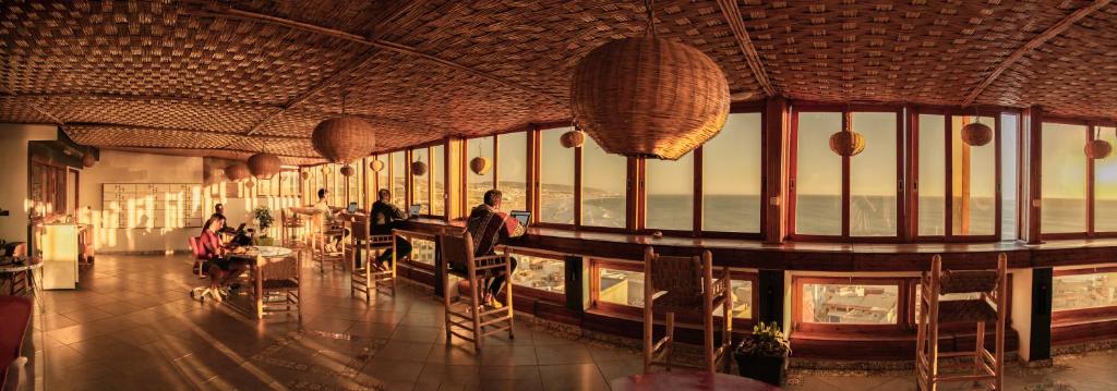 AdventureKeys Surf Yoga Cowork