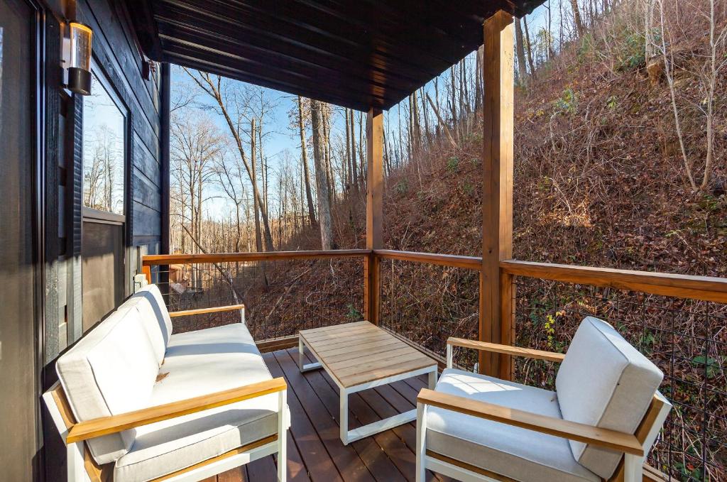 Night Owl cabin photo 4