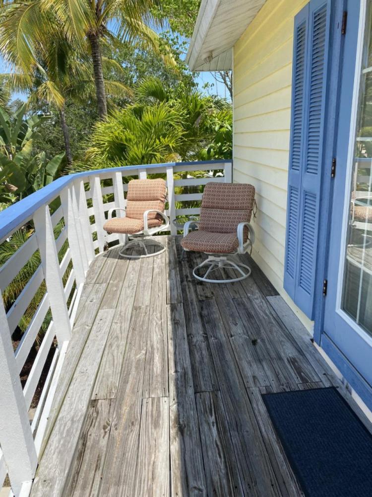 Banana Cabana by Beachside Management photo 4