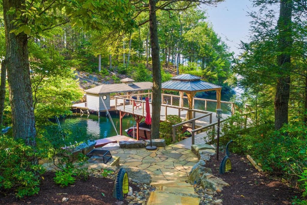 Dragonfly Cove photo 2