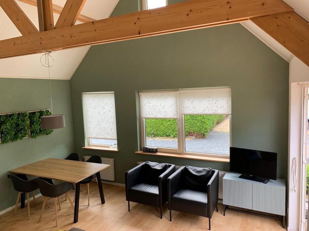 Modern and comfortable apartment for up to 4 persons photo 3