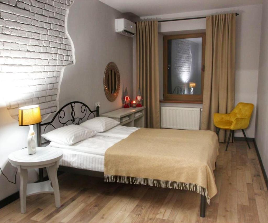 Гетьманські палати , Старе місто, 2 спальні, балкон-тераса , 85 м кв photo 3