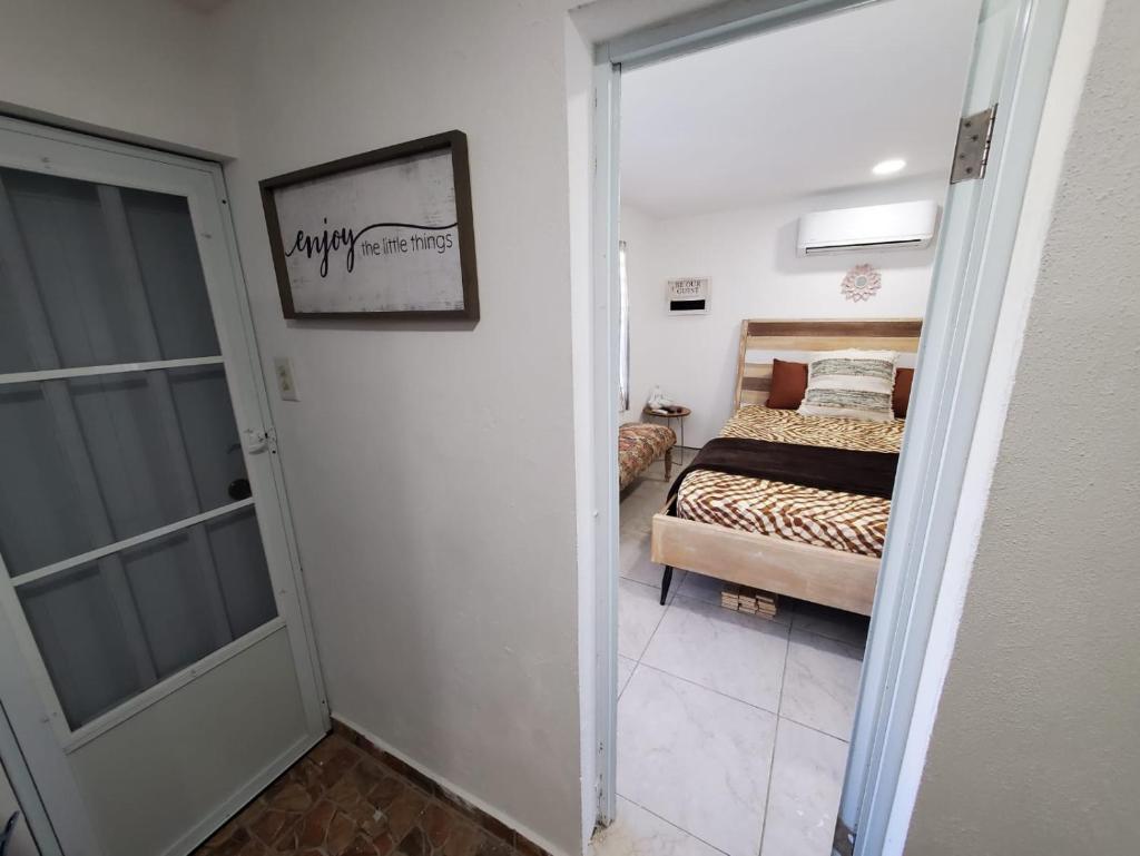 Aguadilla Breeze apt in gated complex 8 minute walk to Crashboat beach photo 3
