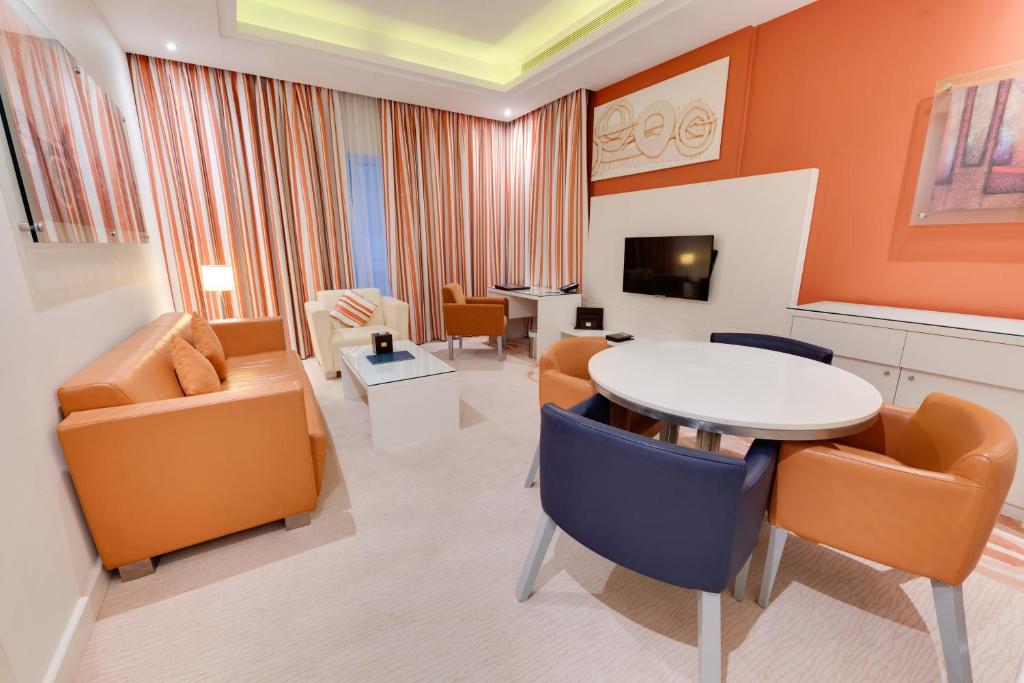 Сьюит (Дипломатический люкс), Отель Gloria Downtown Hotel