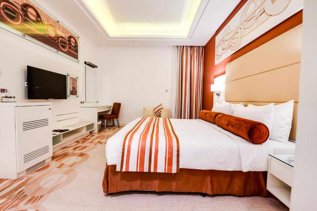 Сьюит (Дипломатический люкс), Отель Gloria Downtown Hotel