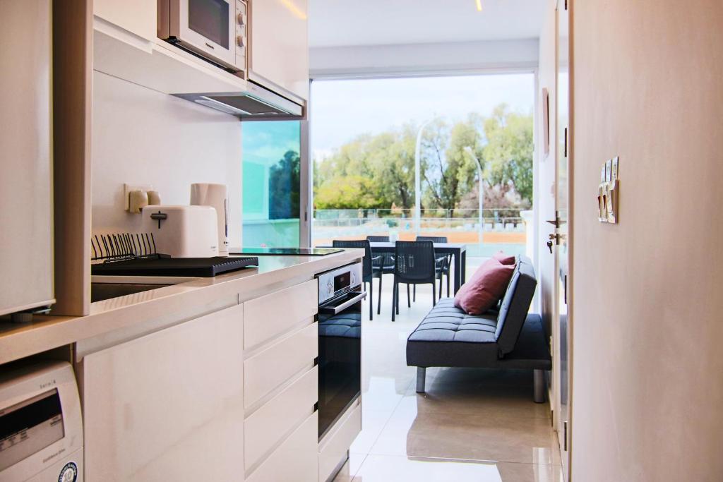 Phaedrus Living - Seaside Luxury Flat Harbour 110