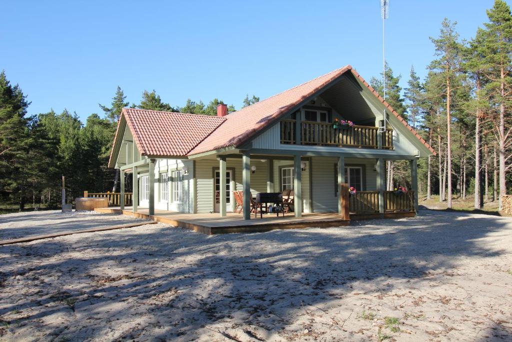 Villa Dirhami photo 3