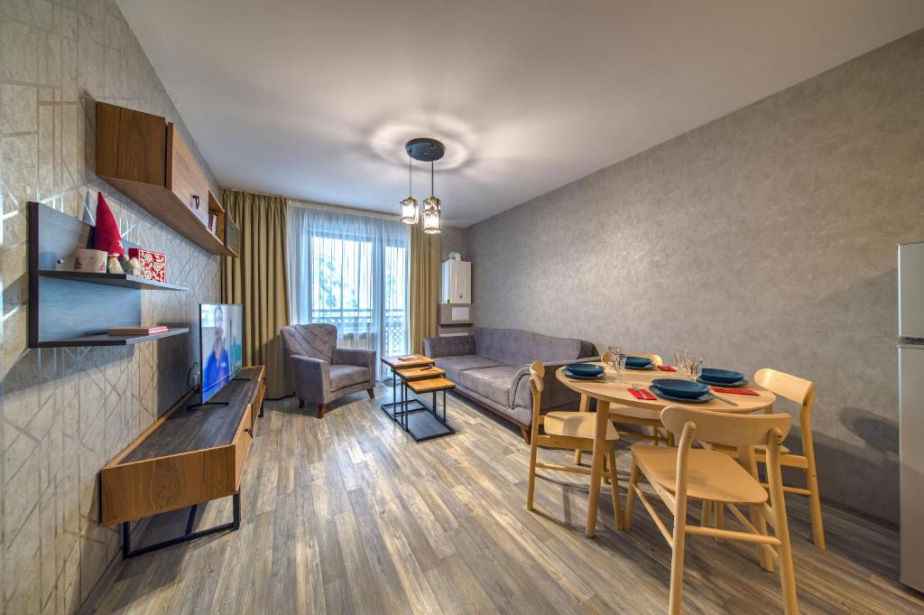 Colors of Nature in Stylish Flat in Pamporovo photo 2