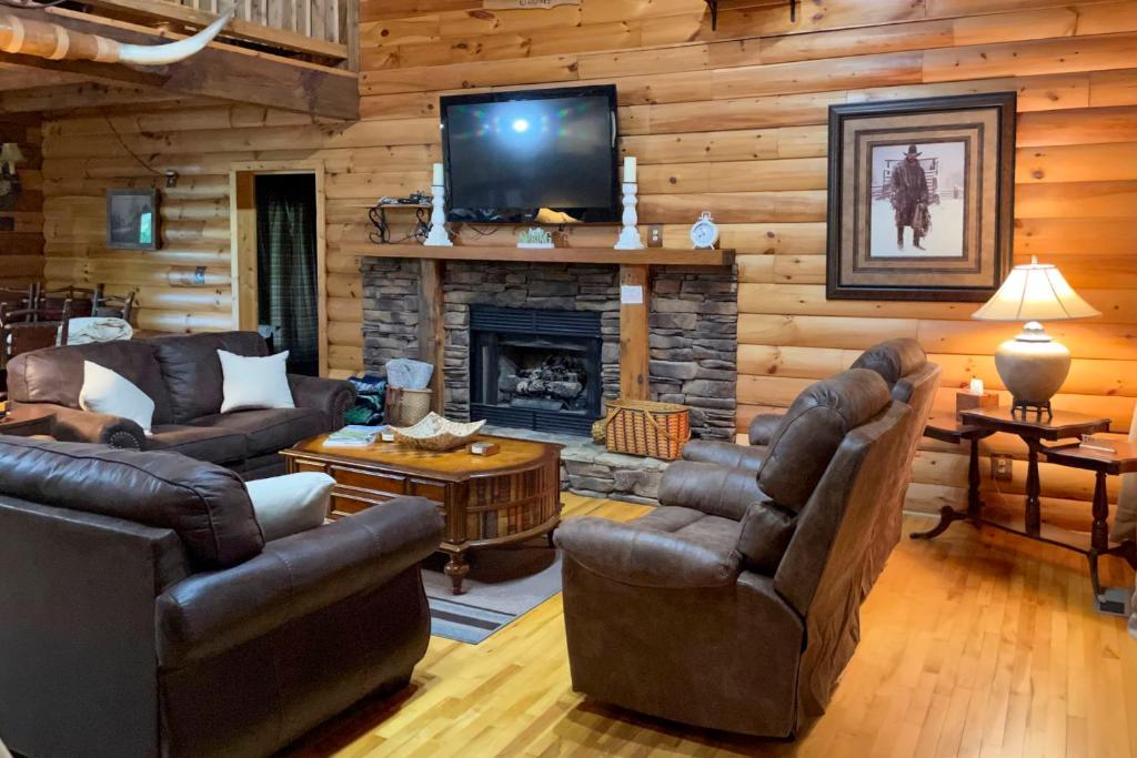 Cozy Trenton Cabin with Spa about 15 Mi to Lookout Mtn! photo 1