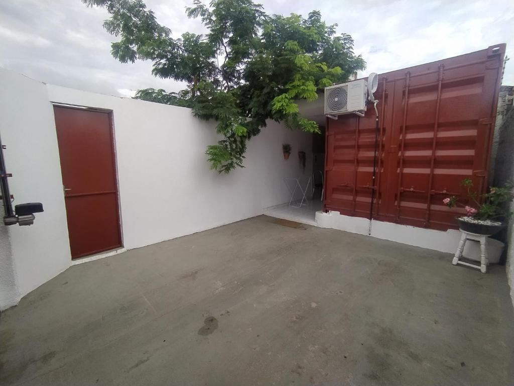 Container LB com garagem para carros de até 4,5M photo 4
