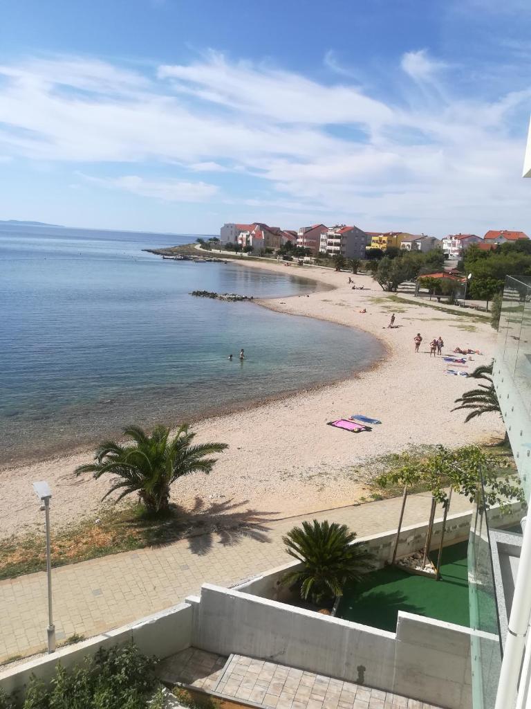 SMARAGD on the beach photo 2