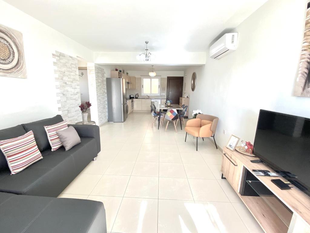 NISSI 3 VIEW HOLIDAY 2 BEDROOM APARTMENT photo 4