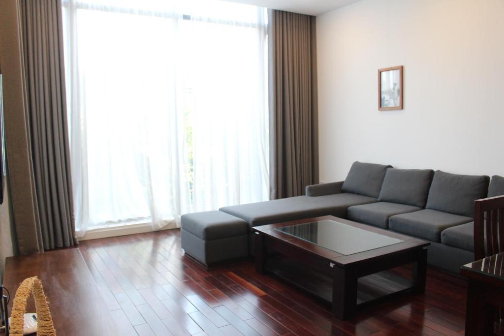 Davidduc 's Spacious Apartment in Xom Chua