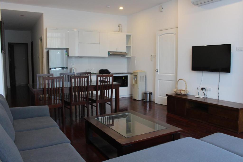 Davidduc 's Spacious Apartment in Xom Chua