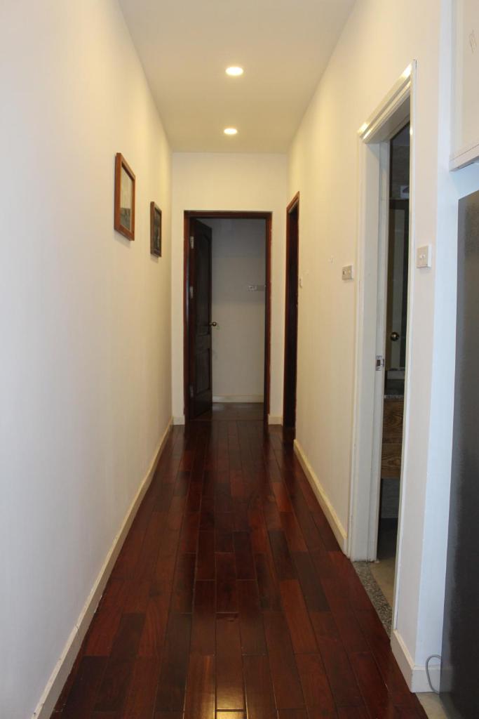 Davidduc 's Spacious Apartment in Xom Chua