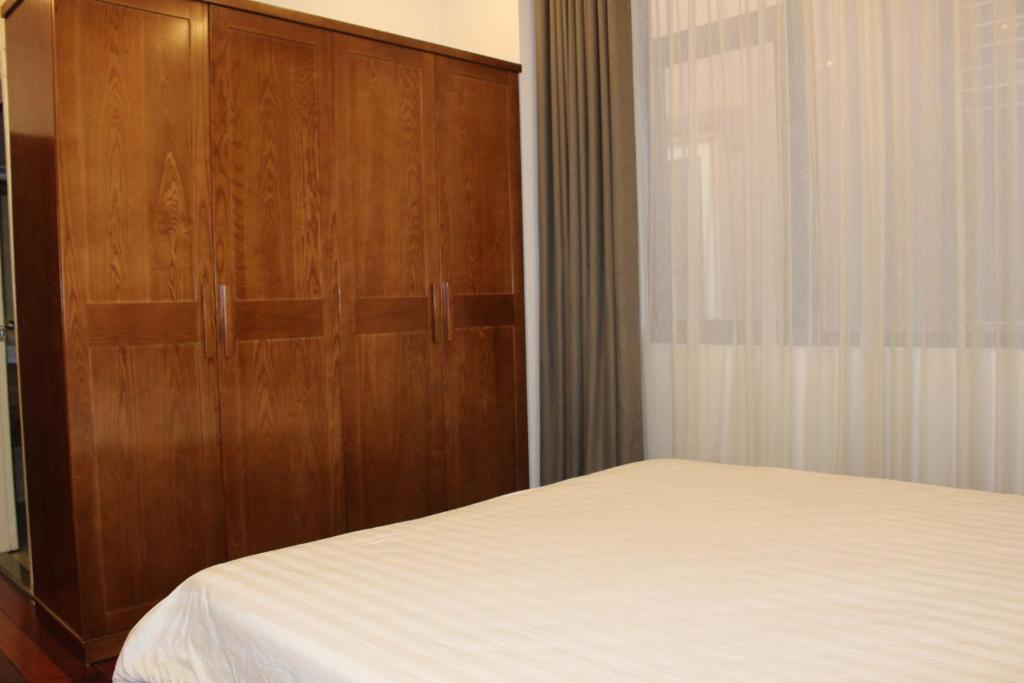 Davidduc 's Spacious Apartment in Xom Chua