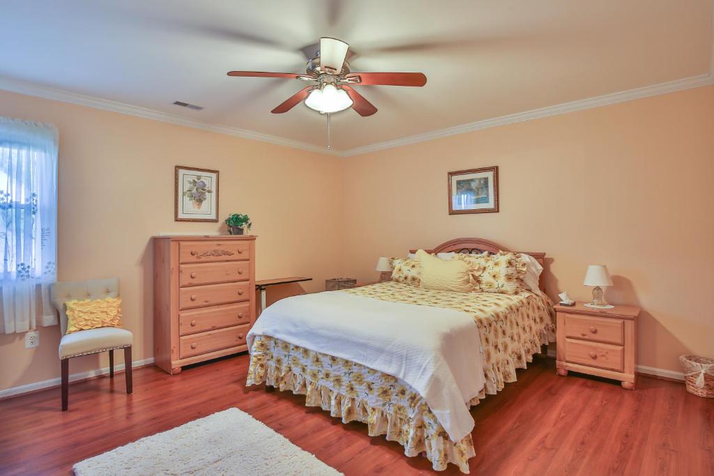 Purcellville Home photo 3