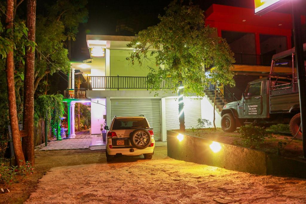 River Side Hotel & Yala Safari Place photo 1