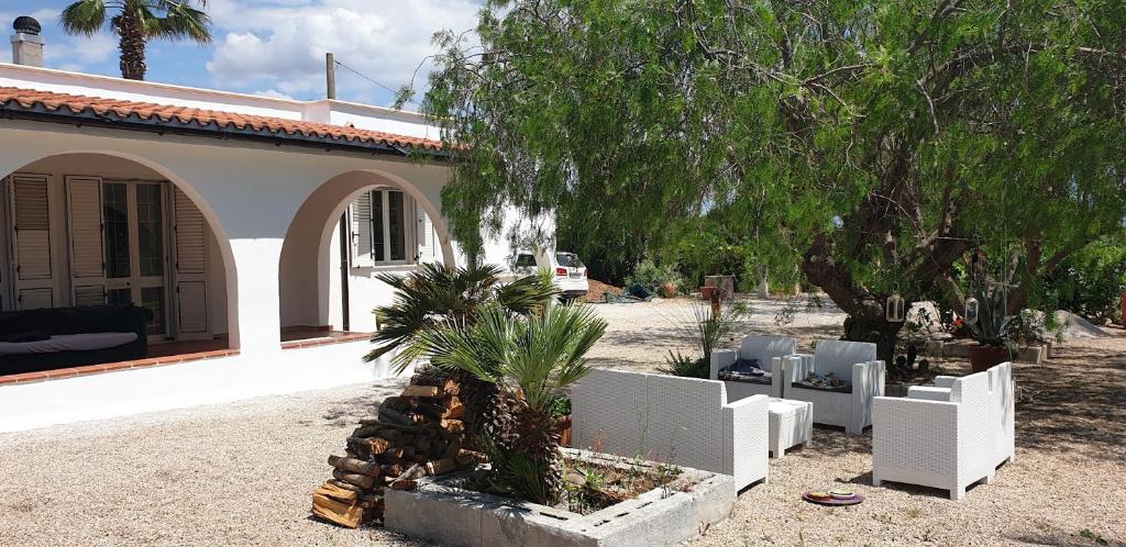 Villa Lido with pool and garden photo 3