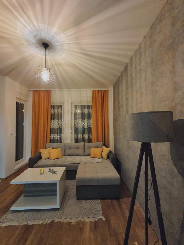 Zara Apartman 1 photo 4