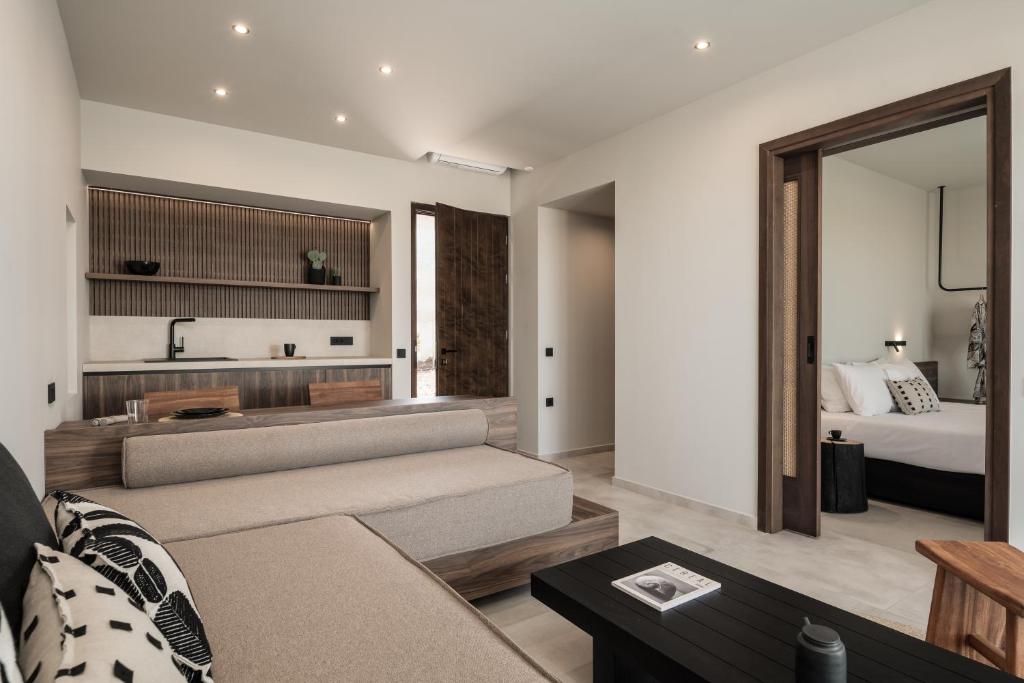 AKU Suites with private pools photo 4