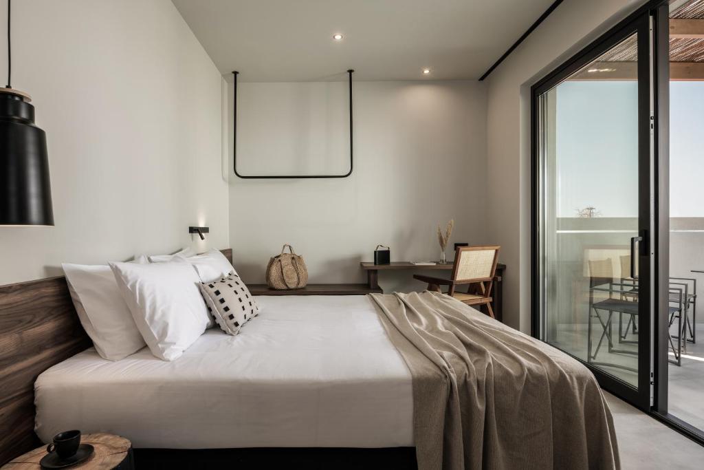 AKU Suites with private pools photo 1