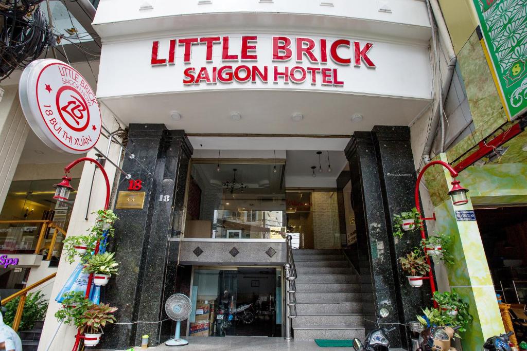 Little Brick Saigon Hotel