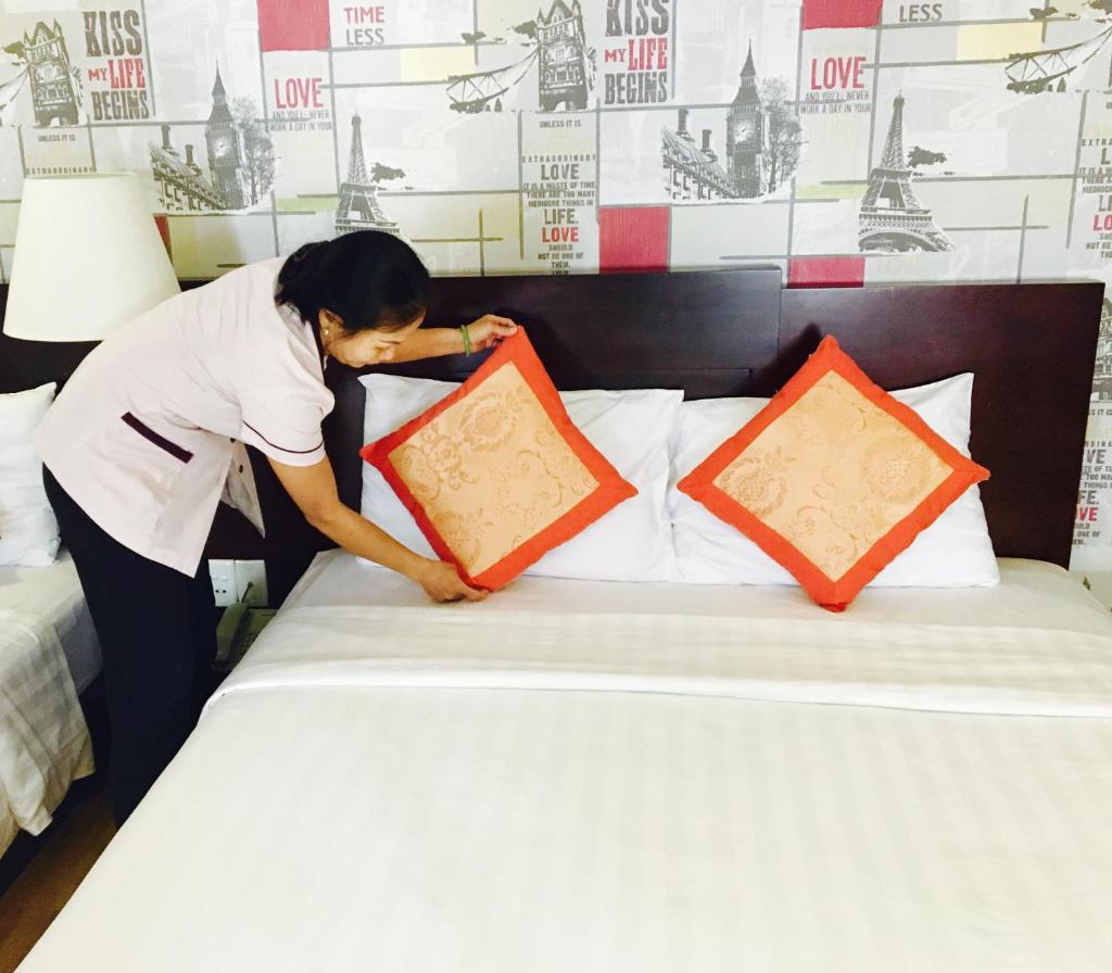 Little Brick Saigon Hotel