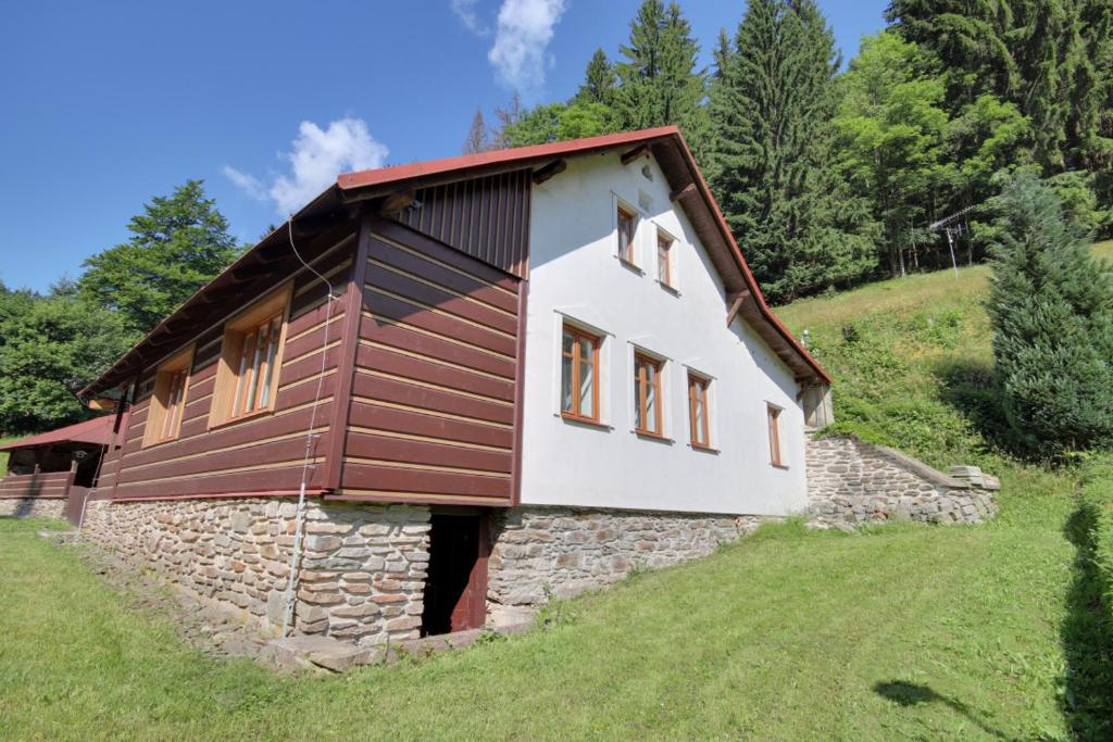 Chalupa Tomášek v blízkosti ski areálu