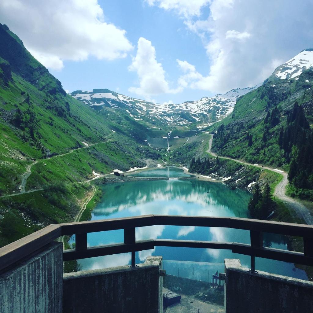 Penthouse Apartment 28m² in Avoriaz right next to 3 ski lifts, lake view photo 1