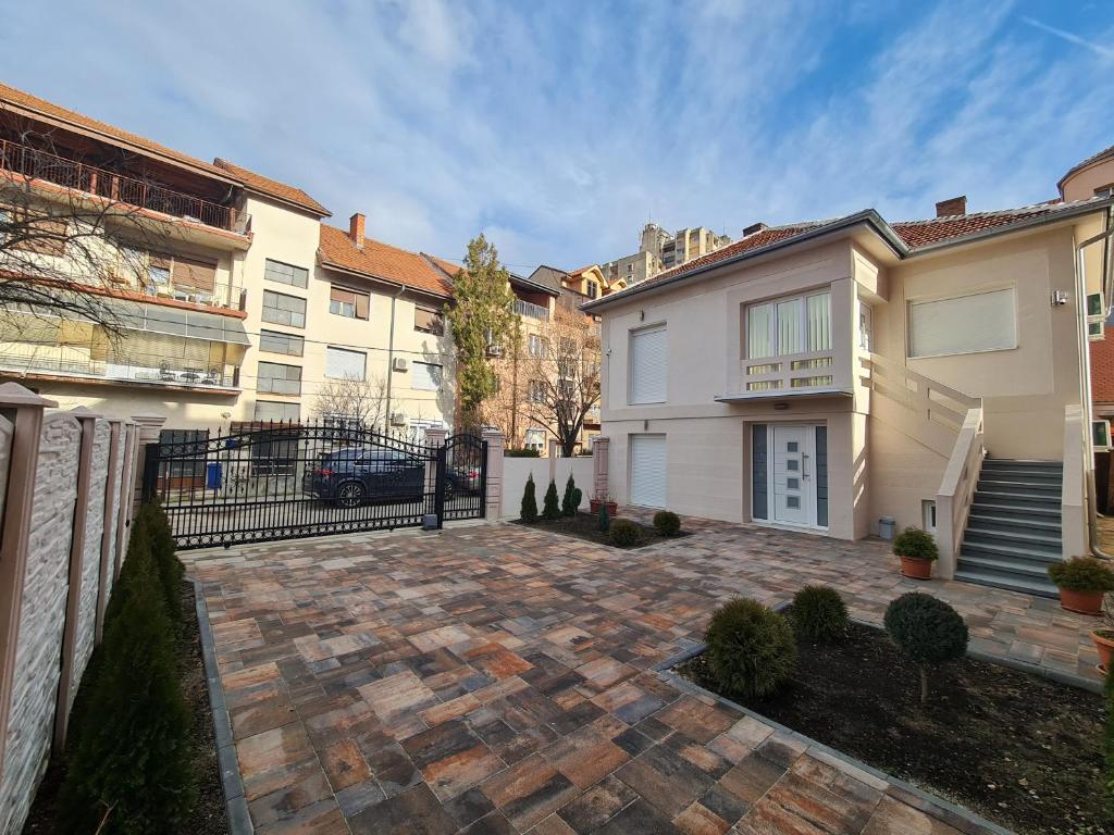 "Astor16" Apartments photo 4