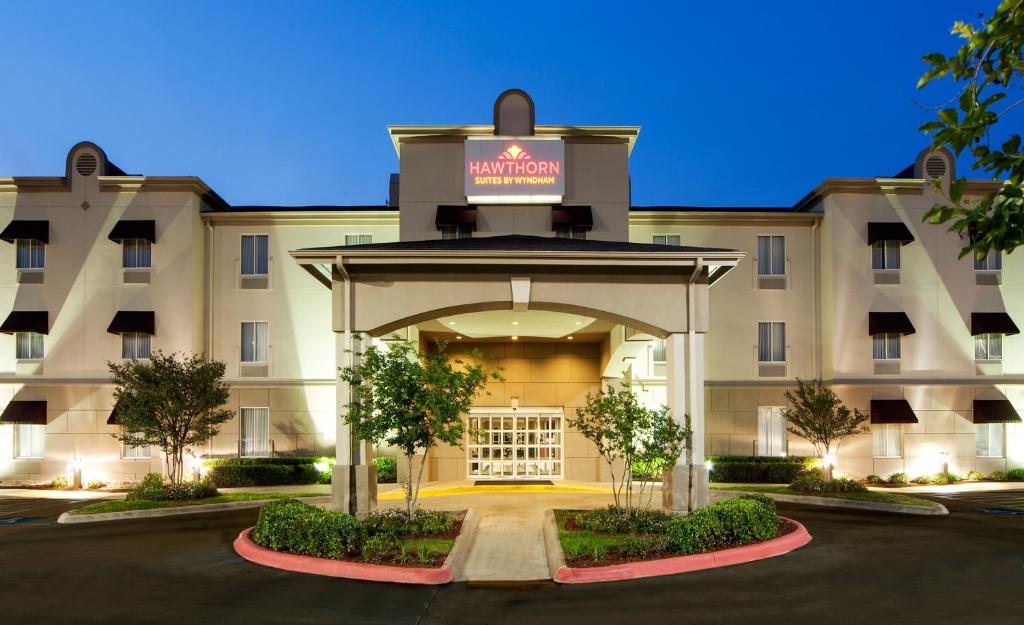 Hawthorn Suites by Wyndham College Station photo 1