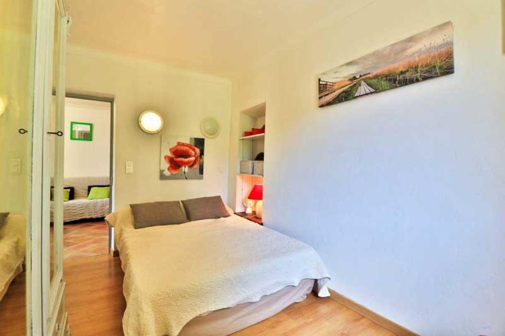 Appartement de 2 chambres avec jardin clos et wifi a Le Bar sur Loup photo 1