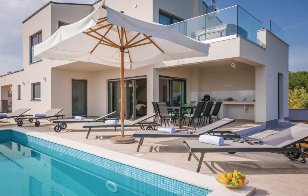 Villa Izabel with hot Whirpool photo 3