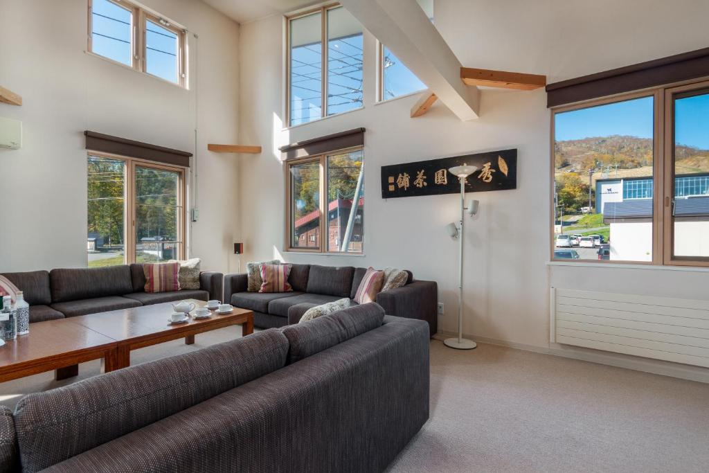 Gondola Chalet by H2 Life photo 3