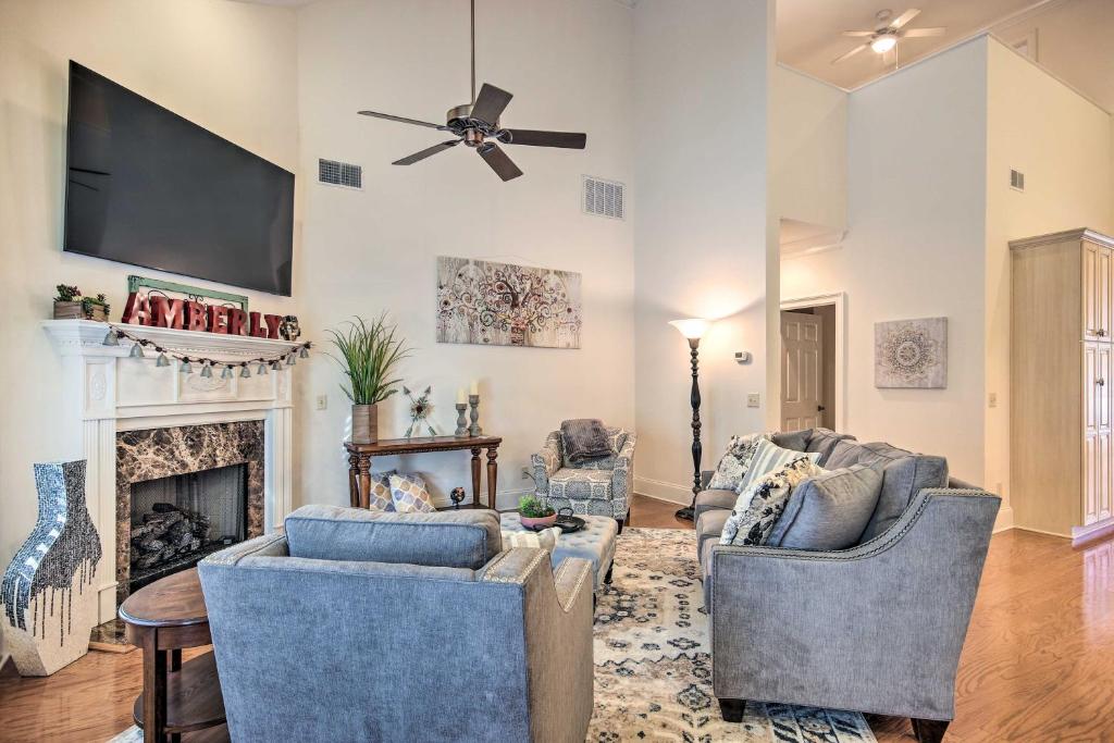 Upscale Home with Poker Room Less Than 1 Mi to Golf! photo 2