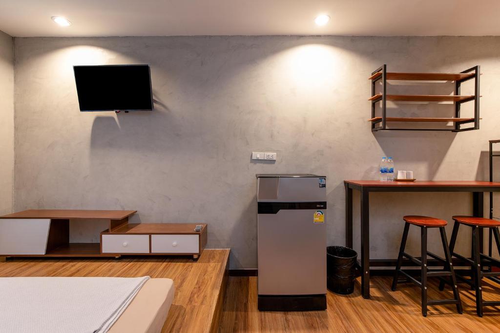 Buri Hostel Bangkok photo 1