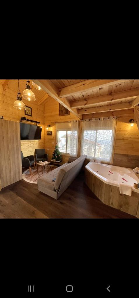 Vida Bhermon 1, one wood Cabin photo 4