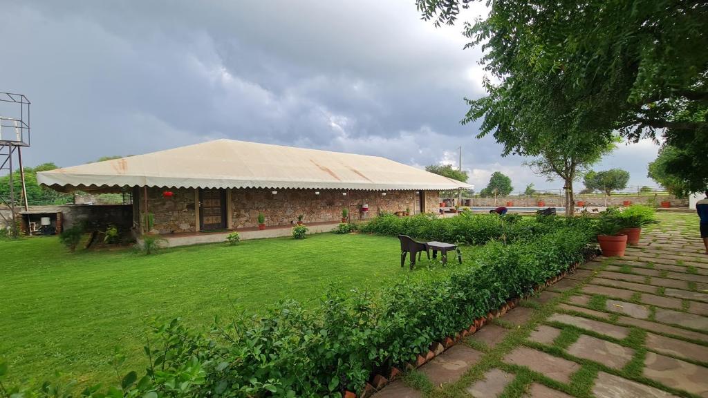 The Rustic Villa, a stay with luxuries amenities and exotic nature photo 1