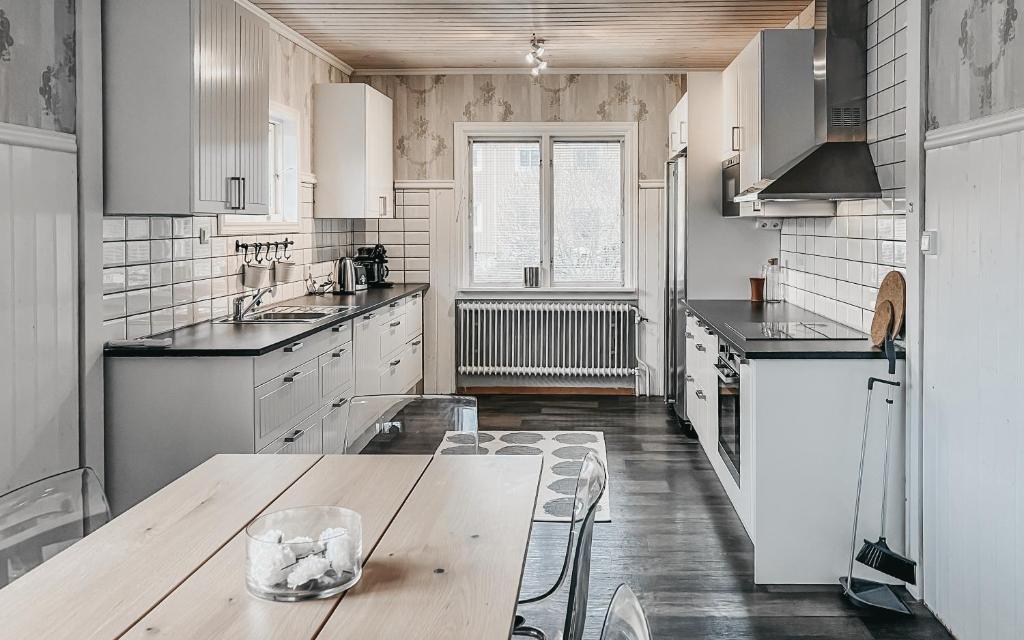 Säfsen House • Spacious updated home • Close to the slopes! photo 2