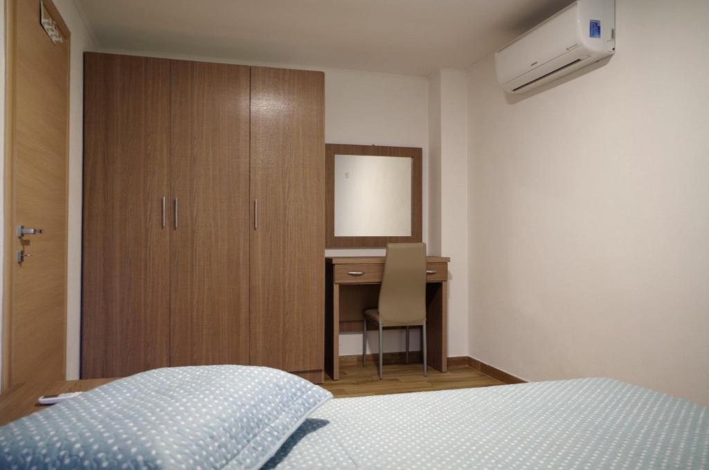 Anesis Luxury Apartments photo 3