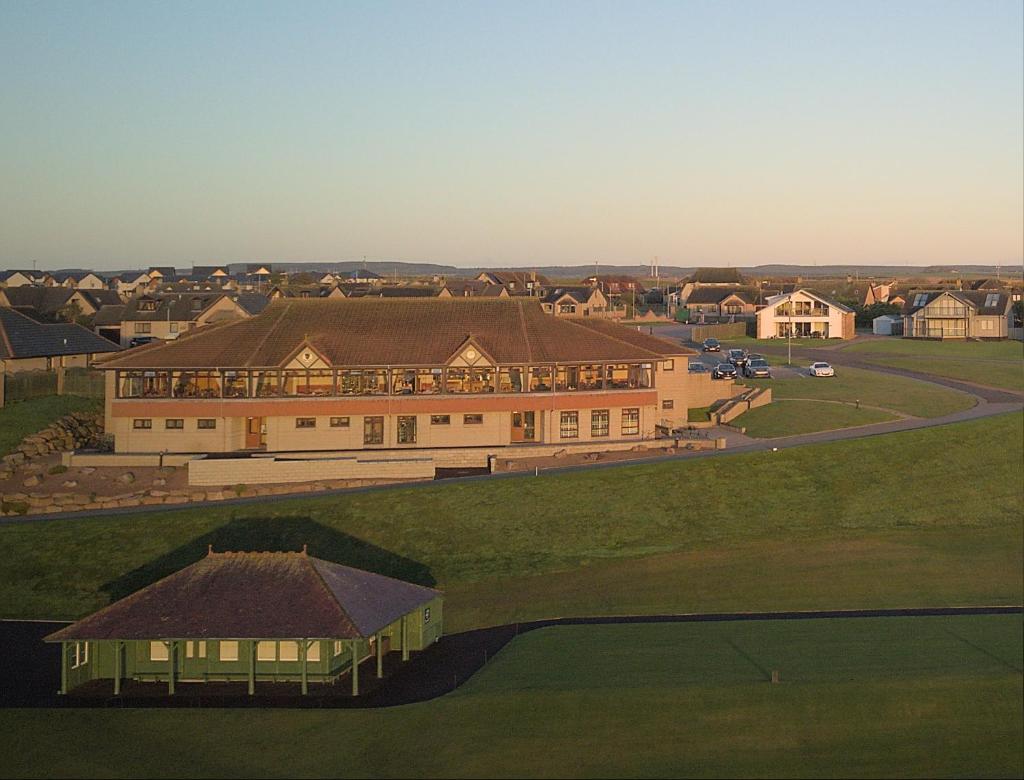Luxurious home overlooking Cruden Bay golf course