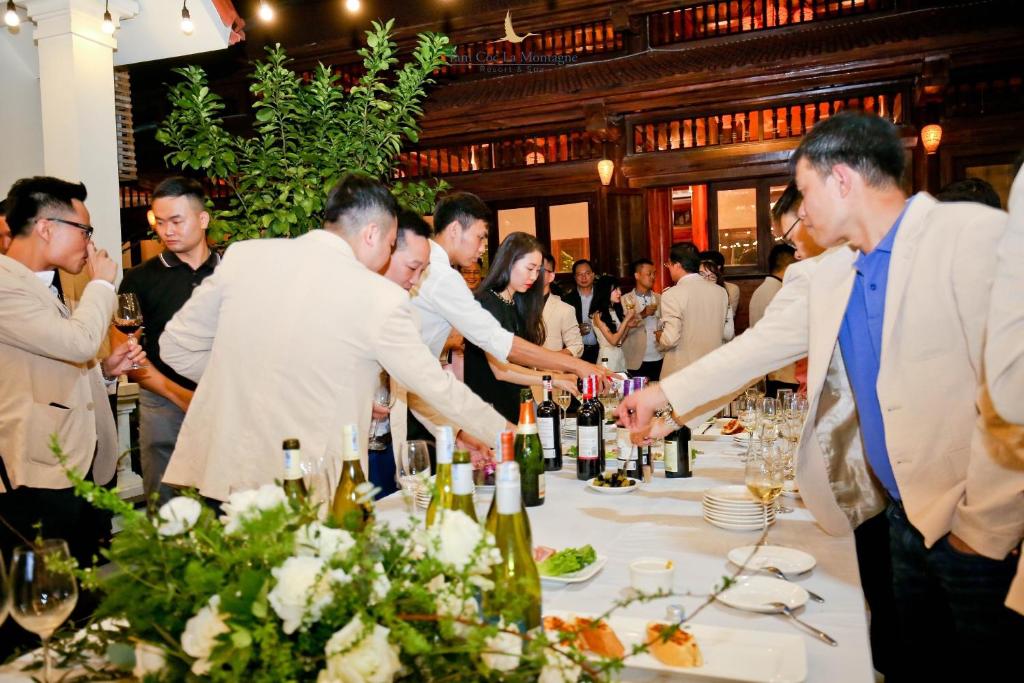 Tam Coc La Montagne Resort & Spa